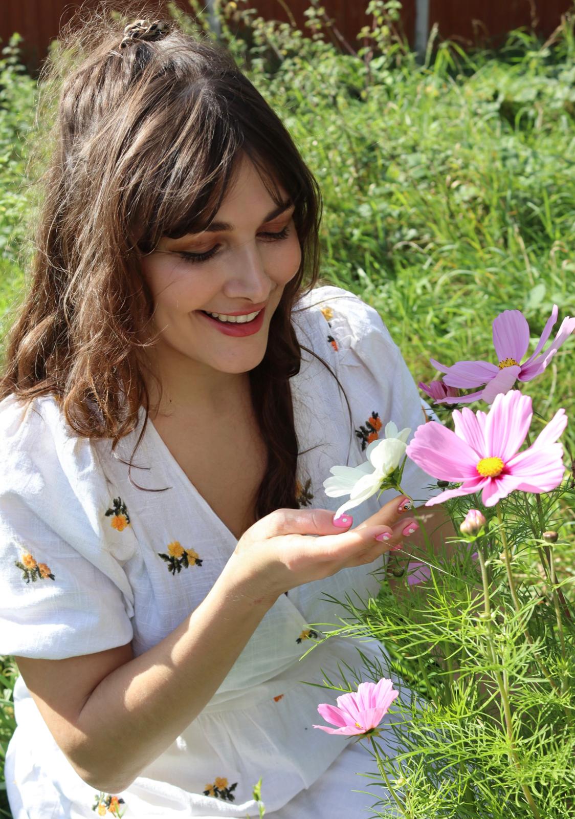 Janey The Artist - Professional portrait in her art studio